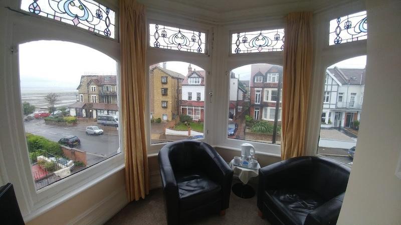 Cobham Lodge Hotel — photo 2