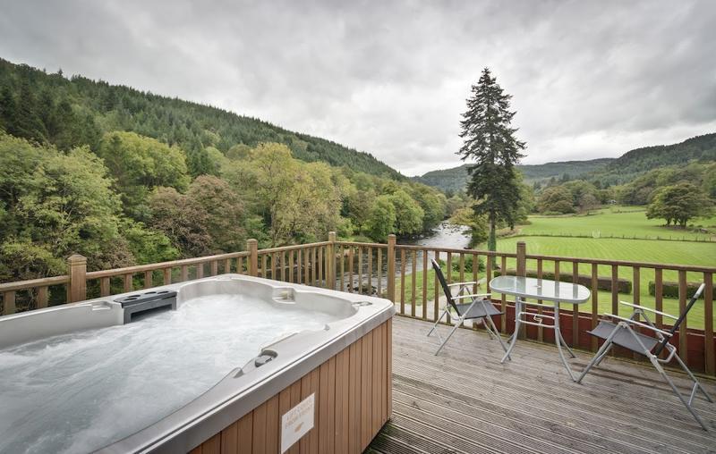 Craig Y Dderwen Riverside Hotel