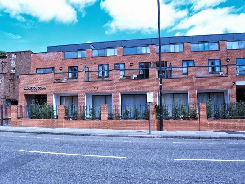Crompton Court Apartments