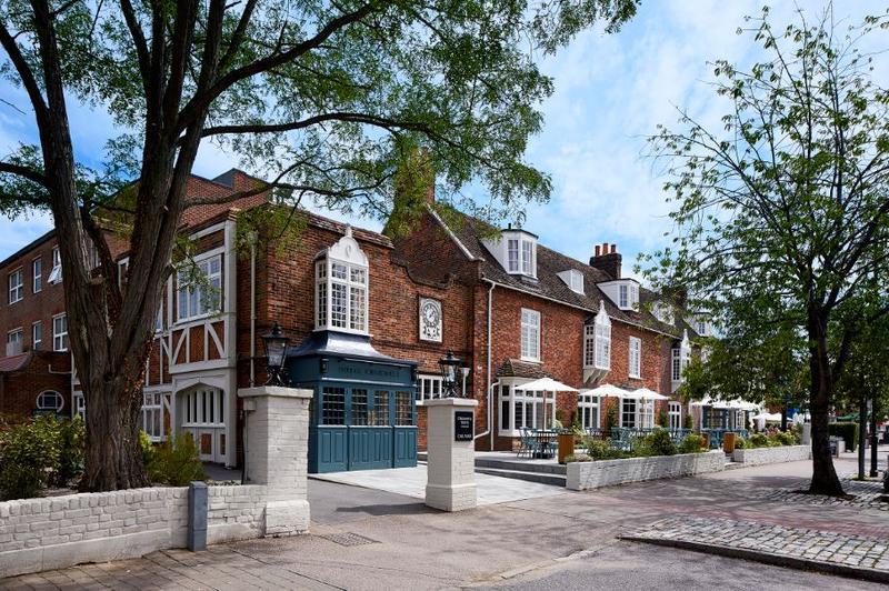 Cromwell Hotel