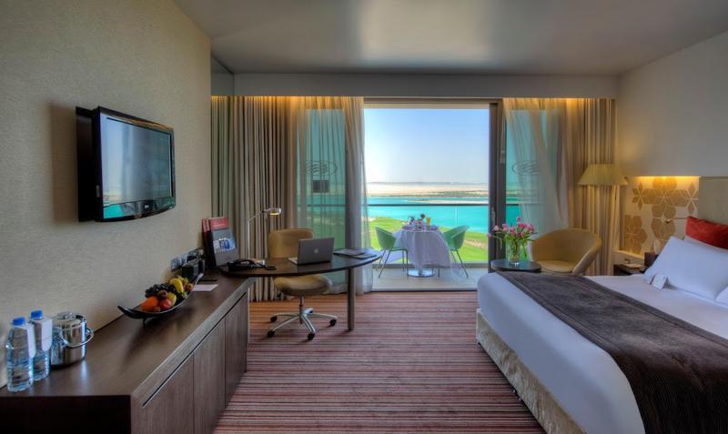 Crowne Plaza Hotel Abu Dhabi — photo 2