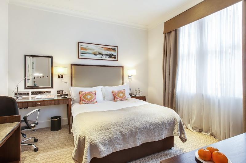 Crowne Plaza London St James Court Hotel & Suites — photo 2