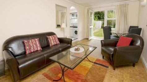 Deep Blue Tersha St Apartments — photo 3