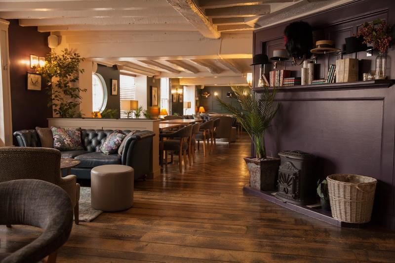 Falcon Hotel — photo 3