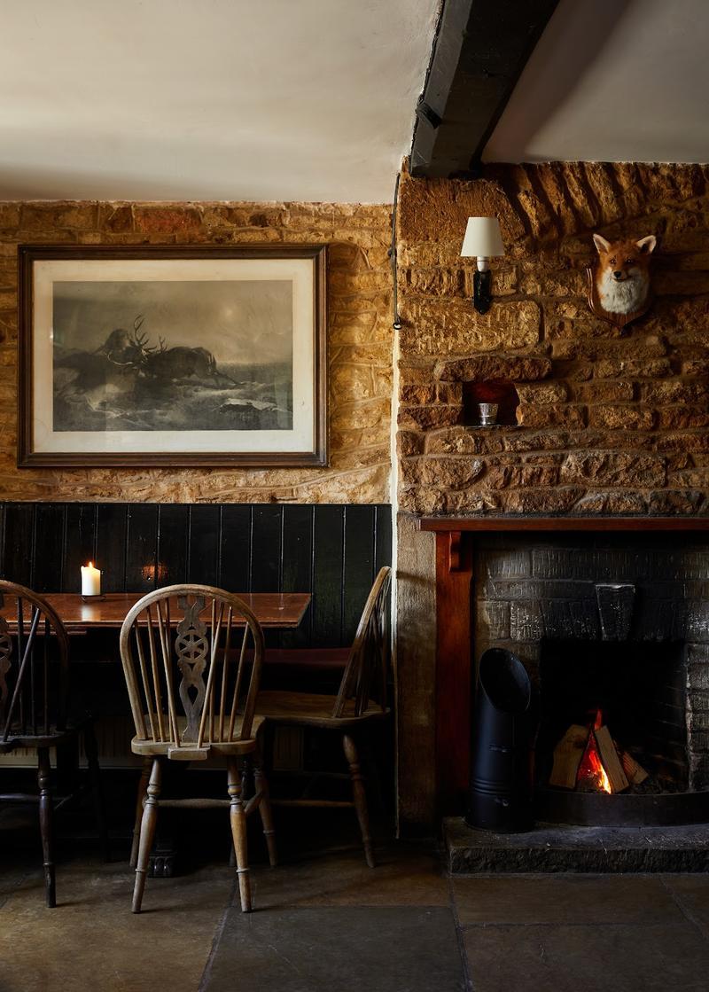 Fox Country Hotel
