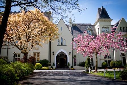 Glen-Yr-Afon House Hotel