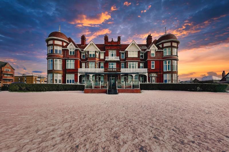 Grand Hotel