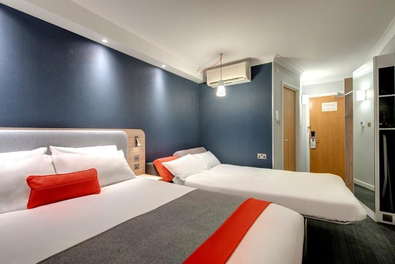 Holiday Inn Express Edinburgh Waterfront — photo 2
