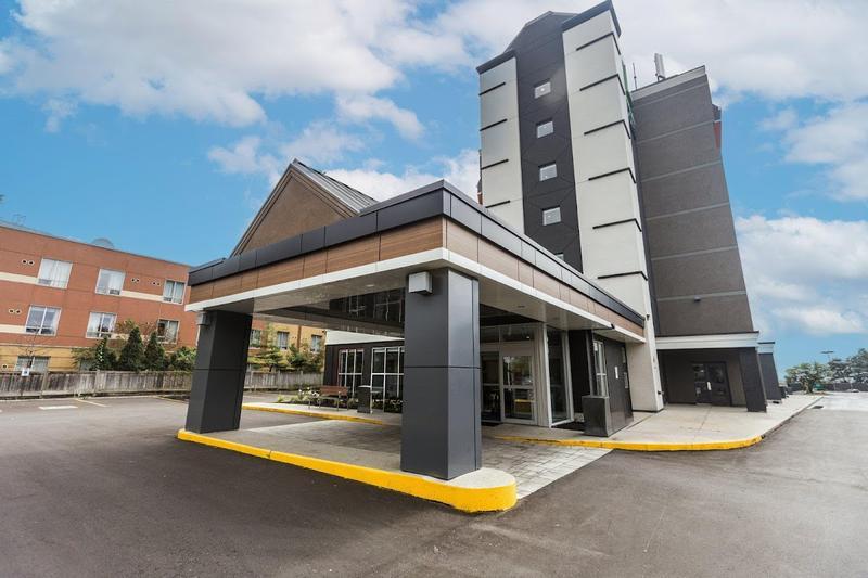 Holiday Inn Express & Suites Toronto - Yorkdale