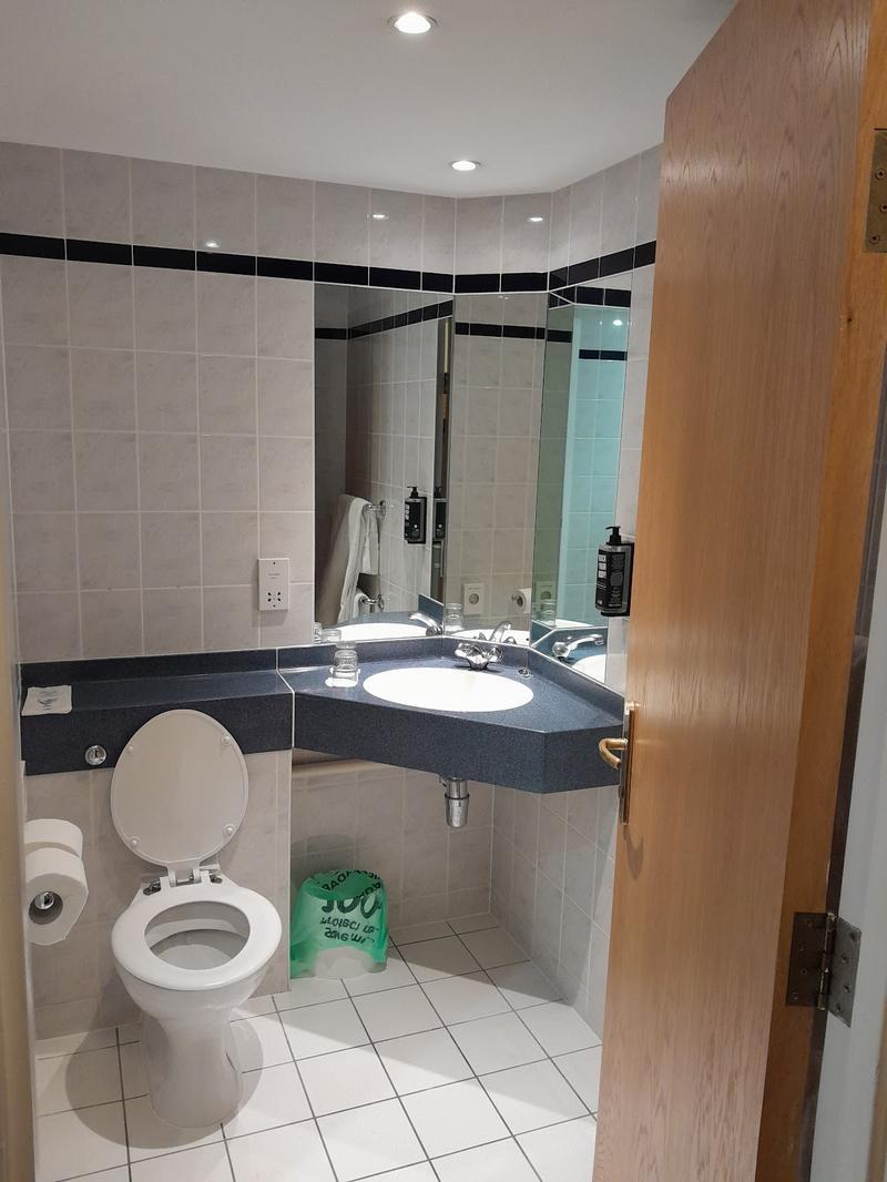 ibis Lincoln — photo 3