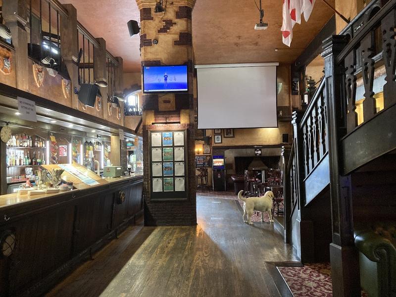 King & Queen Public House