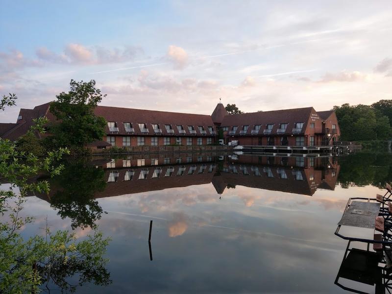 Lakeside International Hotel & Country Club