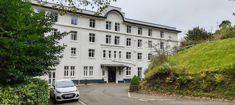 Longmynd Hotel