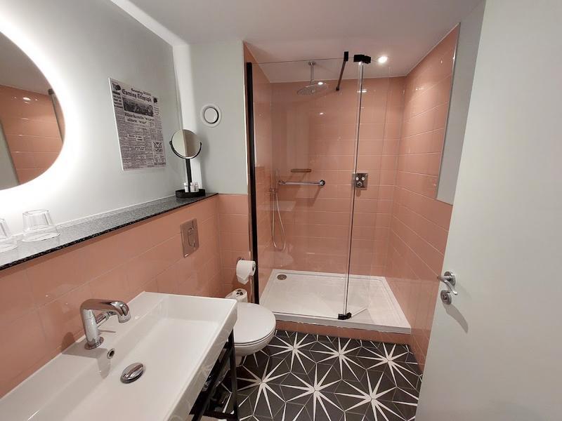 Menzies Leofric Hotel — photo 3