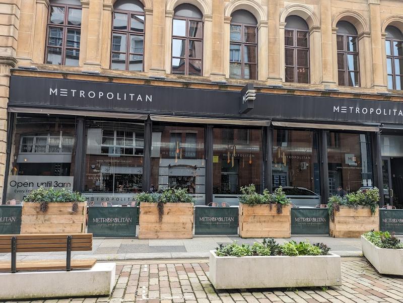 Metropolitan Bar & Restaurant