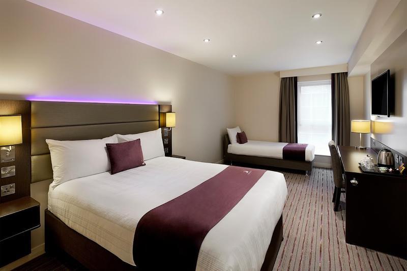 Premier Inn London Docklands (ExCeL) — photo 2