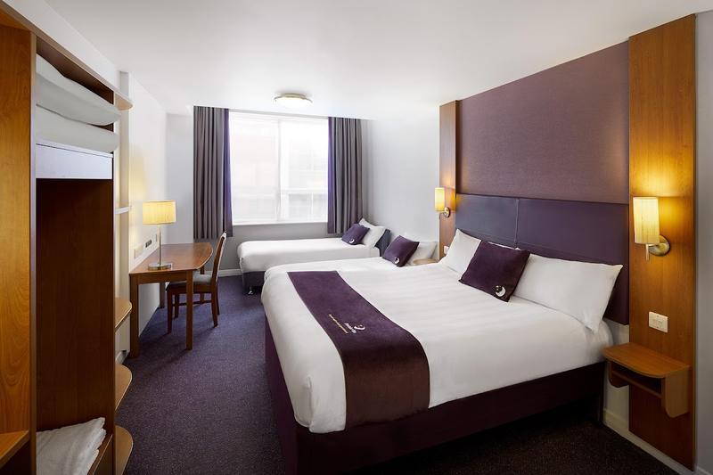 Premier Inn Huddersfield Central — photo 2