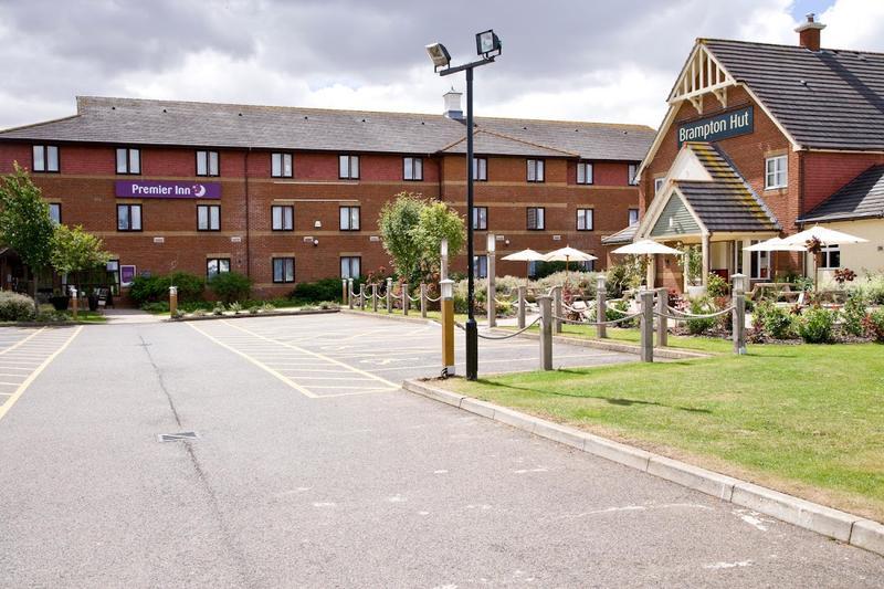 Premier Inn Huntingdon (A14/A1)
