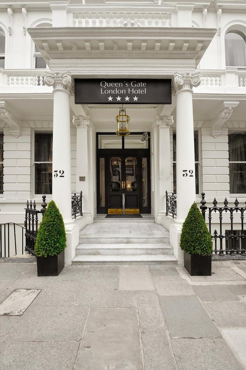 The Queen Hotel