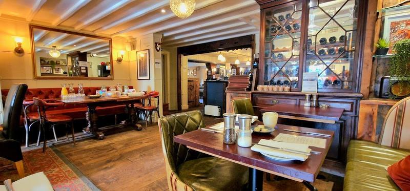Queens Arms Country Inn - Lambourn Valley — photo 2