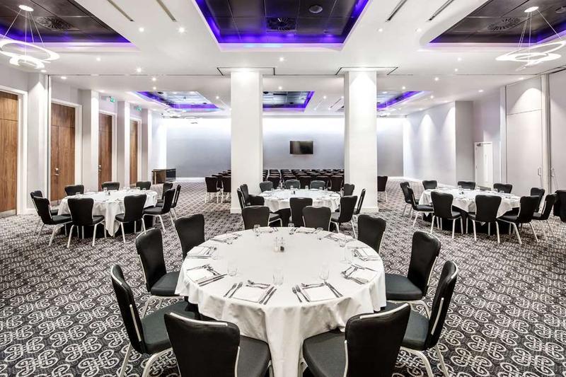 Radisson Blu Cardiff At Meridian Gate — photo 3