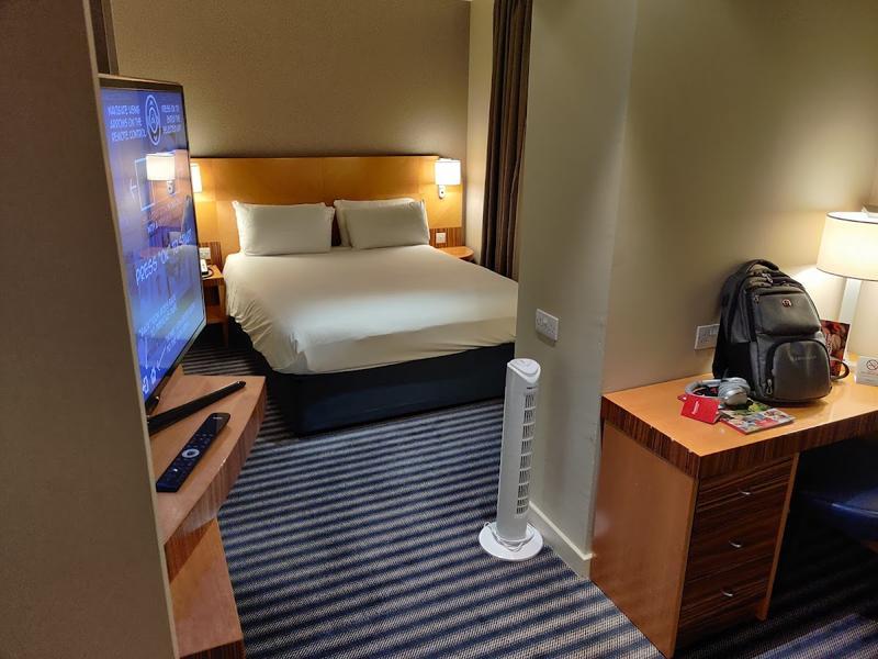 Ramada Hotel & Suites Coventry City Centre Hotel — photo 2