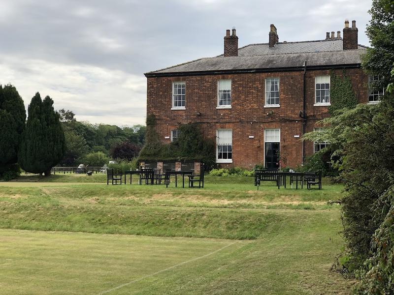 Rowley Manor Hotel