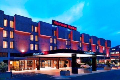 Sheraton Skyline Hotel & Conference Centre