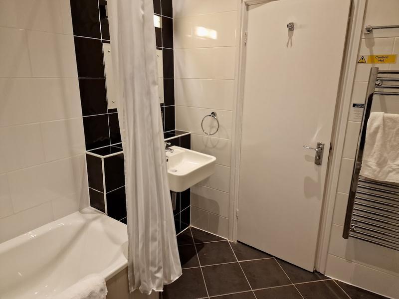 The Crown Hotel — photo 3