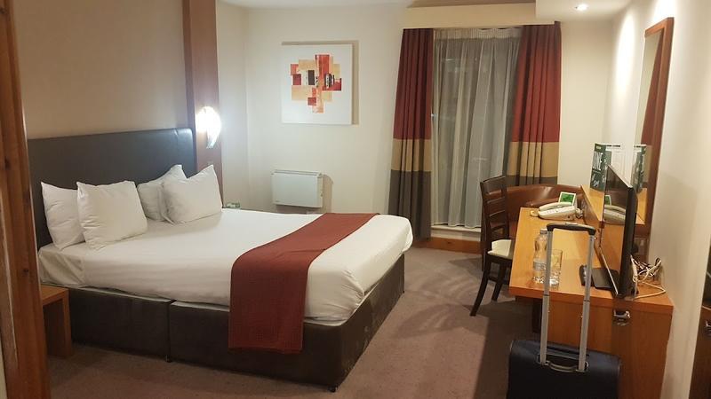 Holiday Inn Manchester Central Park — photo 2