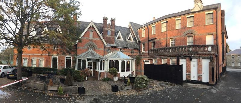 The Royal Oak Hotel