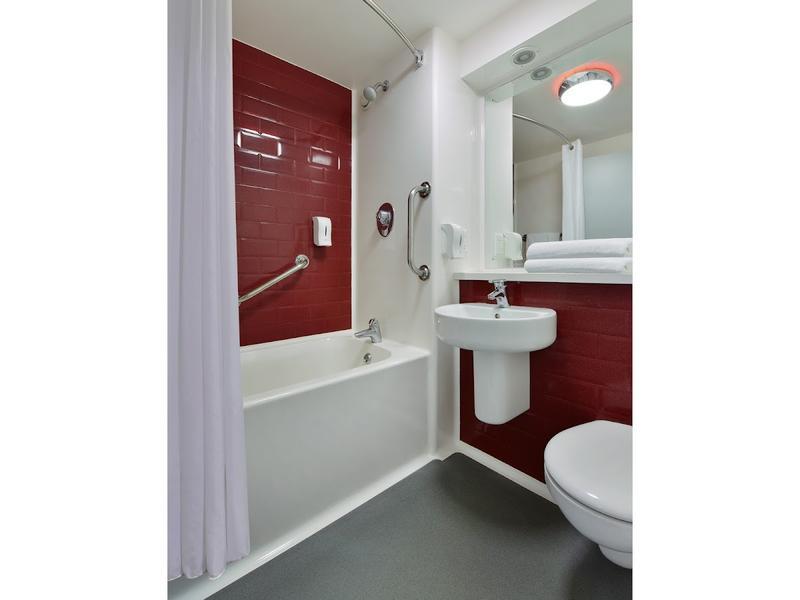 Travelodge Birmingham Central Moor Street — photo 3