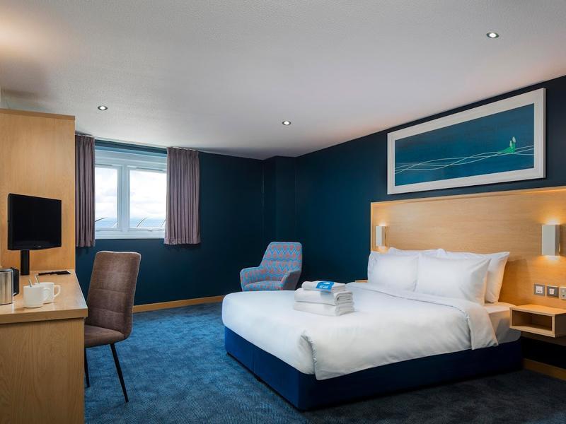 Travelodge Cardiff Central — photo 2