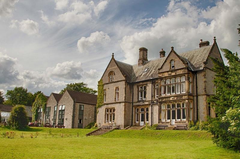 YHA Castleton Losehill Hall