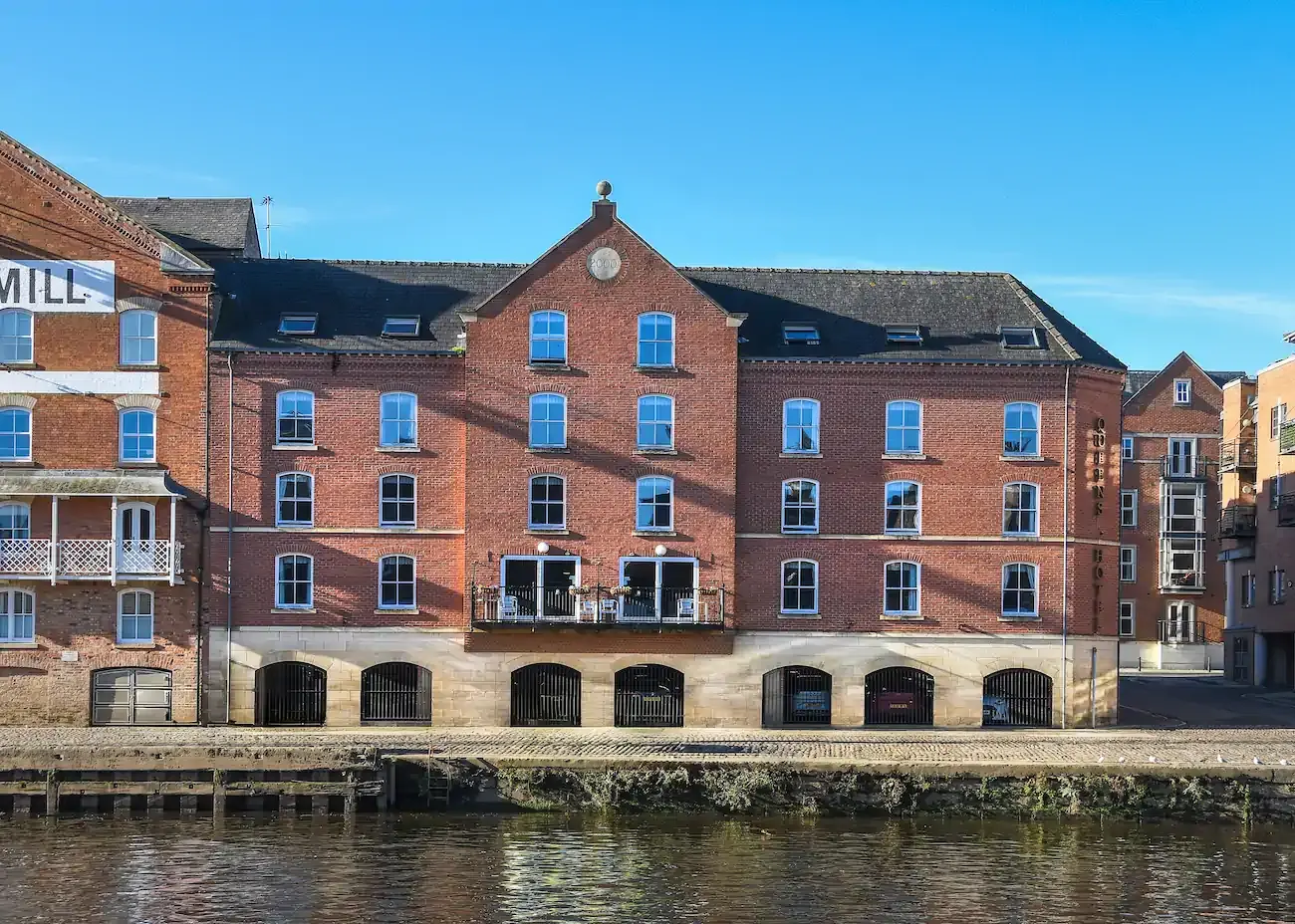 The Queens Hotel
