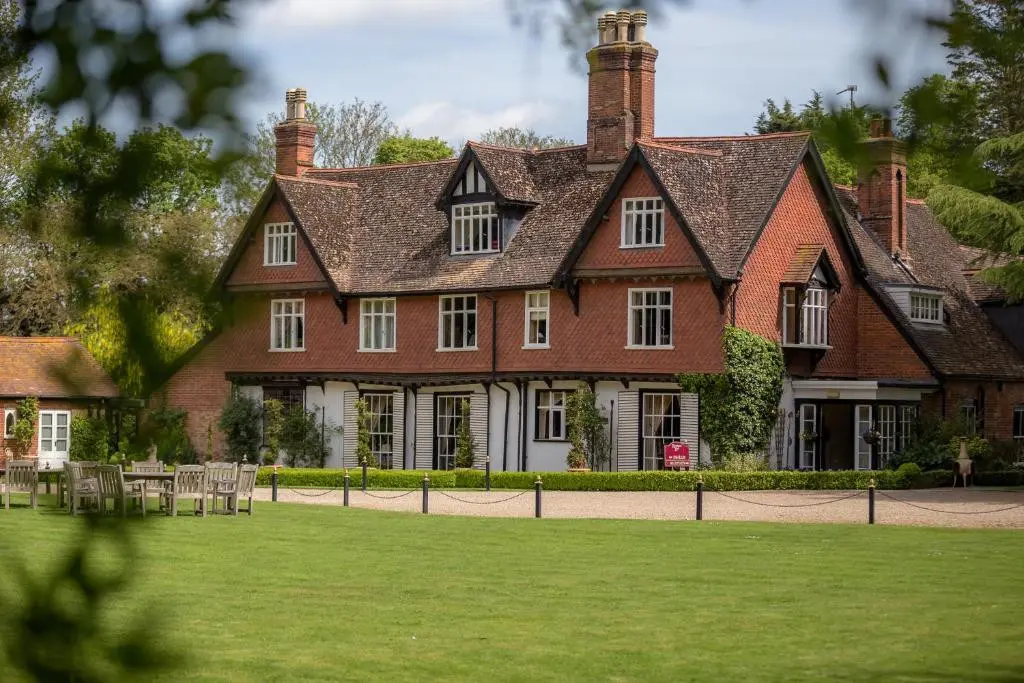 Ravenwood Hall Country Hotel & Restaurant