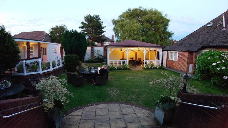 Beachlands Hotel - Image 1