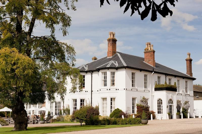 Bedford Lodge Hotel - Image 1