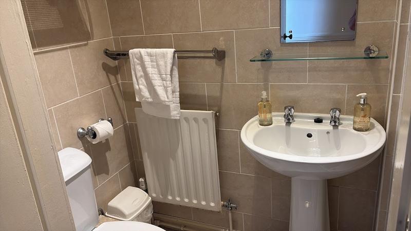 Beech Mount Hotel thumbnail 3