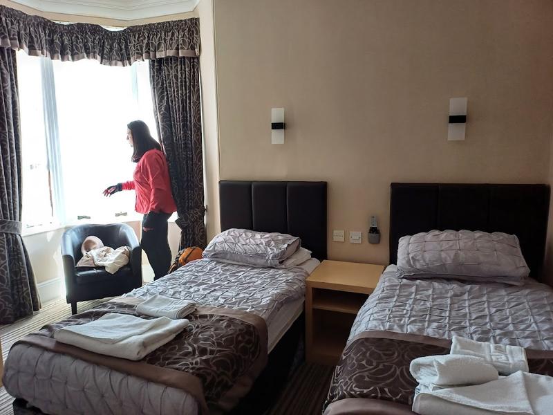 Burnett Arms Hotel - Image 2