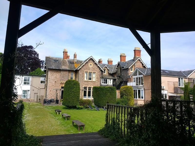 Cleve Hotel & Country Club - Image 2