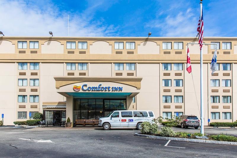 Comfort Inn Boston - Image 1
