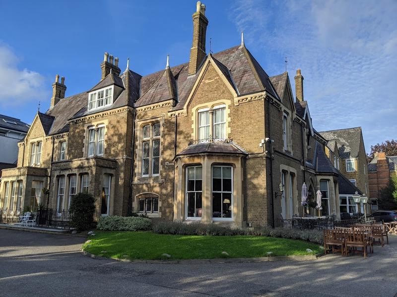 Cotswold Lodge Hotel - Image 1