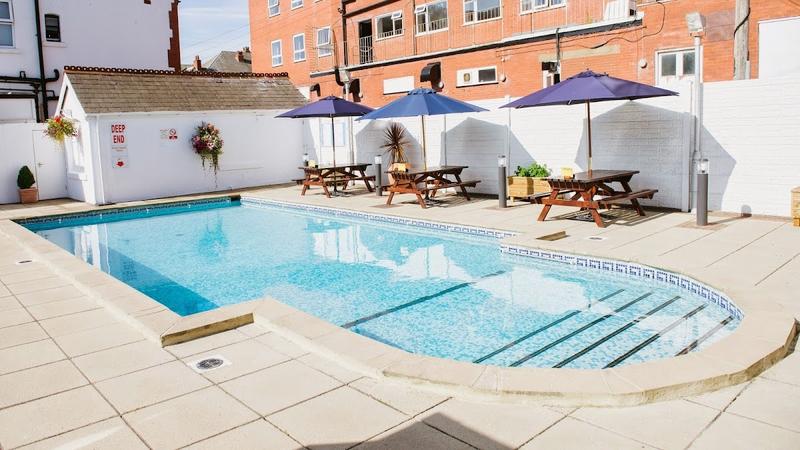 Doric Hotel - Image 1