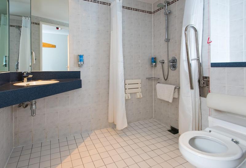 Holiday Inn Express Derby Pride Park thumbnail 3
