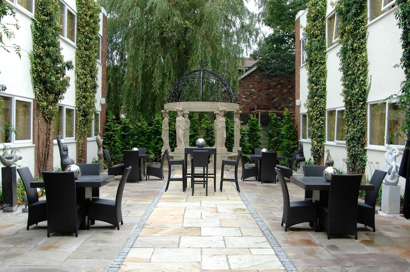 Fir Grove Hotel - Image 1