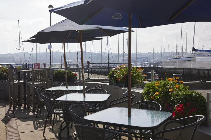 Fountain Hotel - Image 1