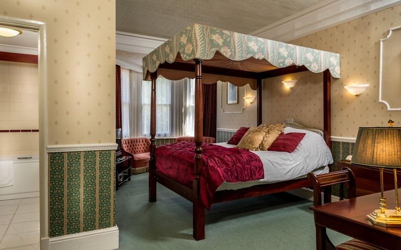 Gipsy Hill Country House Hotel - Image 2