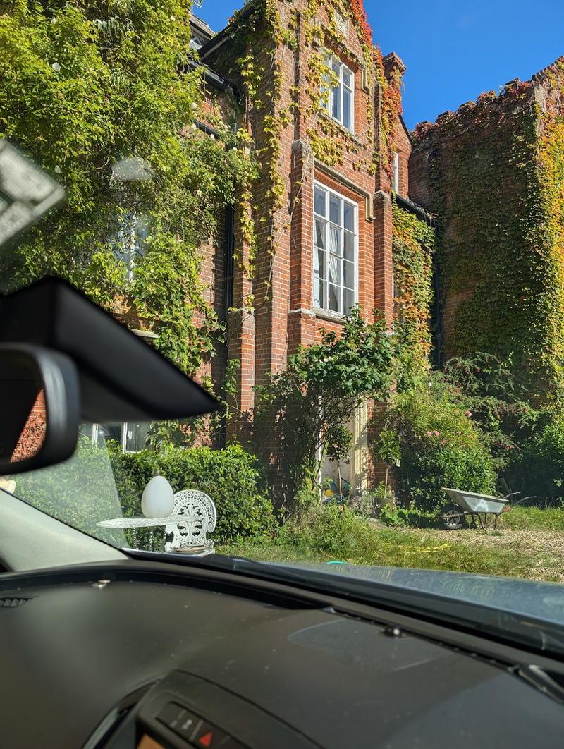 Gissing Hall Hotel - Image 1