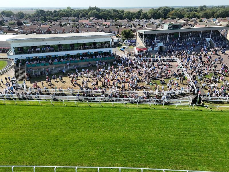 Great Yarmouth Racecourse thumbnail 3